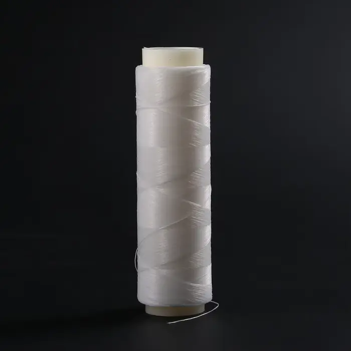 Fil nylon invisible 200M flottant blanc pour pêche légère et appâts naturels discrétion optimale