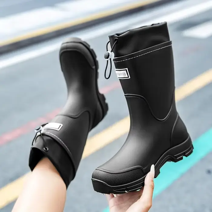 Bottes de pluie homme mi-mollet nouvelle mode outdoor antidérapantes légères imperméables tendance
