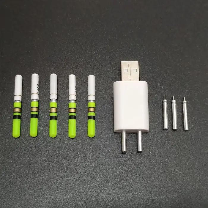 5 bâtons lumineux LED étanches avec chargeur et piles rechargeables pour la pêche de nuit