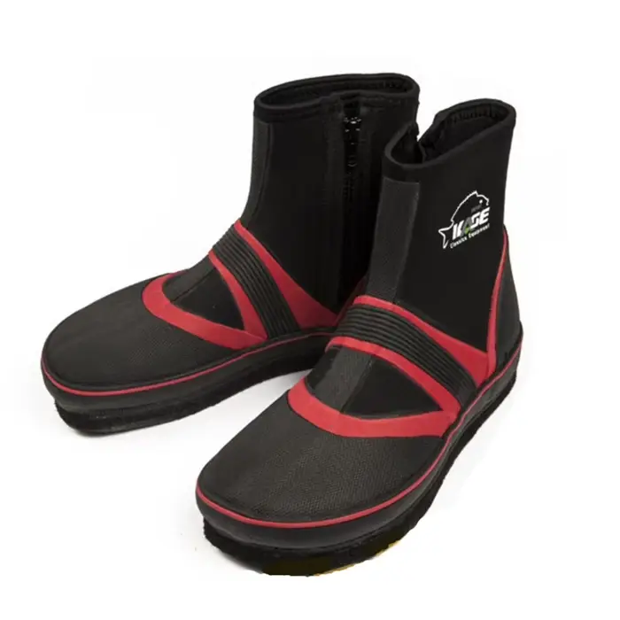Chaussures de pêche couple avec semelle feutre cloutée - Bottes mer antidérapantes homme et femme tailles 36 à 46 pour été